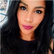 Doy clases particulares de temas afines con las artes plásticas, danzas, etc. Soy una persona con don de gentes, alegre y buena energía